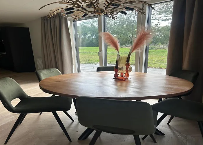 Casa vacanze 2-bedroom In Ulicoten